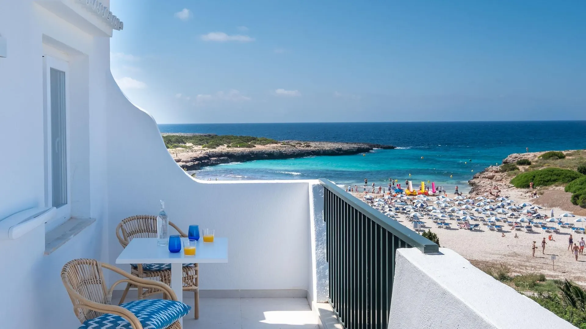 Fergus Style Carema Beach Cala'N Bosch  Spain