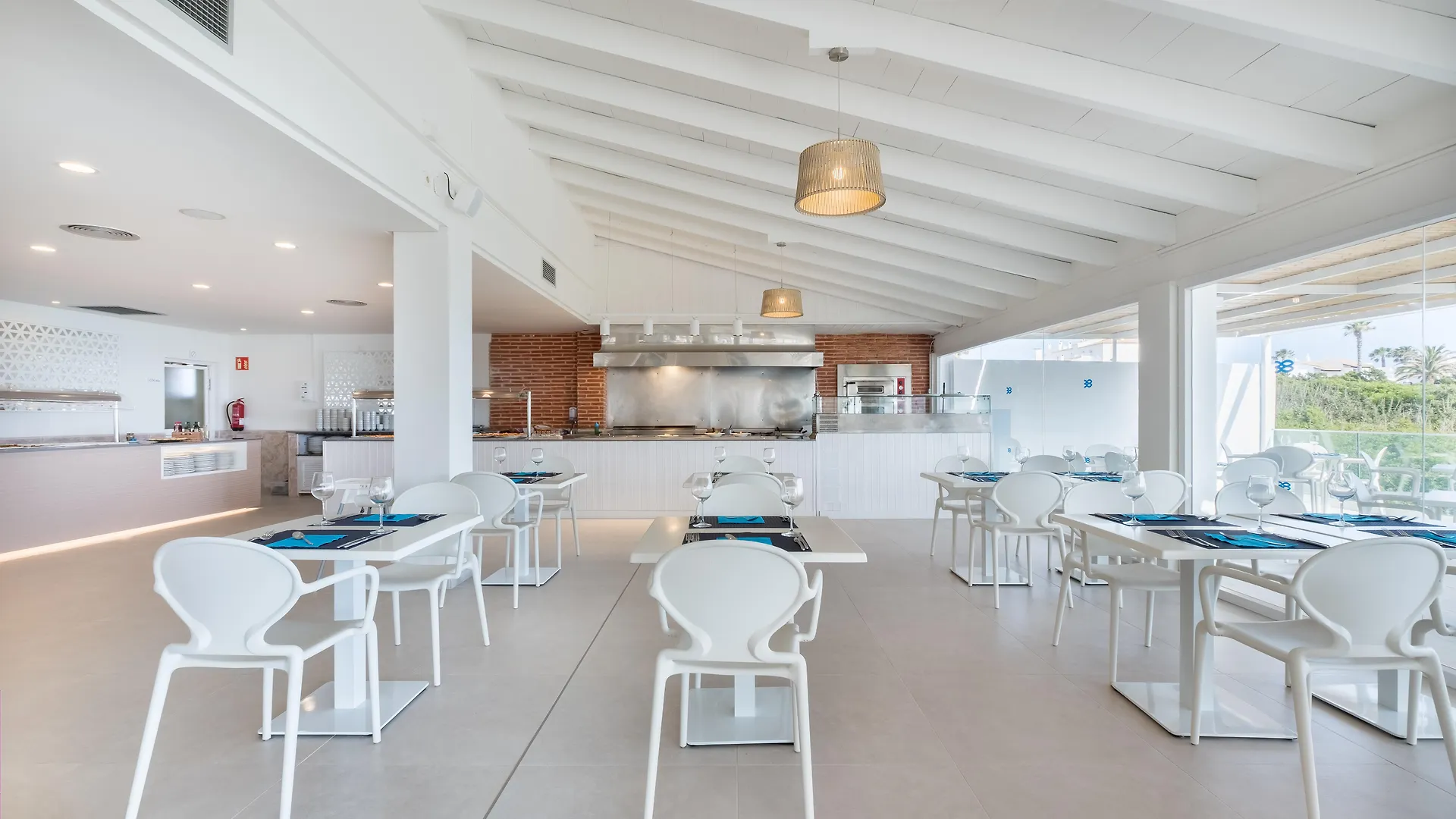 Fergus Style Carema Beach Cala'N Bosch  Spain
