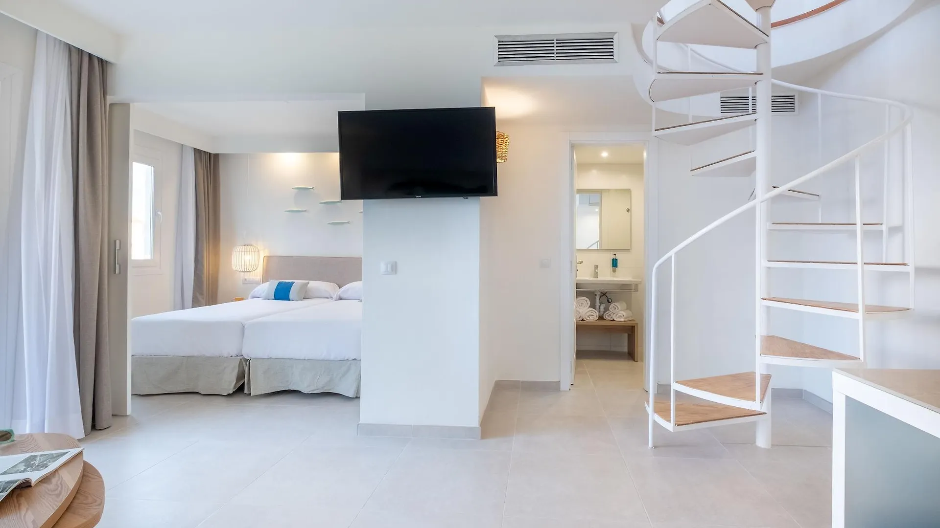 Fergus Style Carema Beach Cala en Bosch